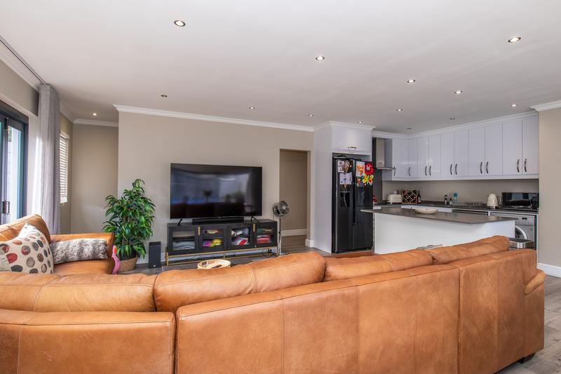 To Let 3 Bedroom Property for Rent in Constantia Western Cape